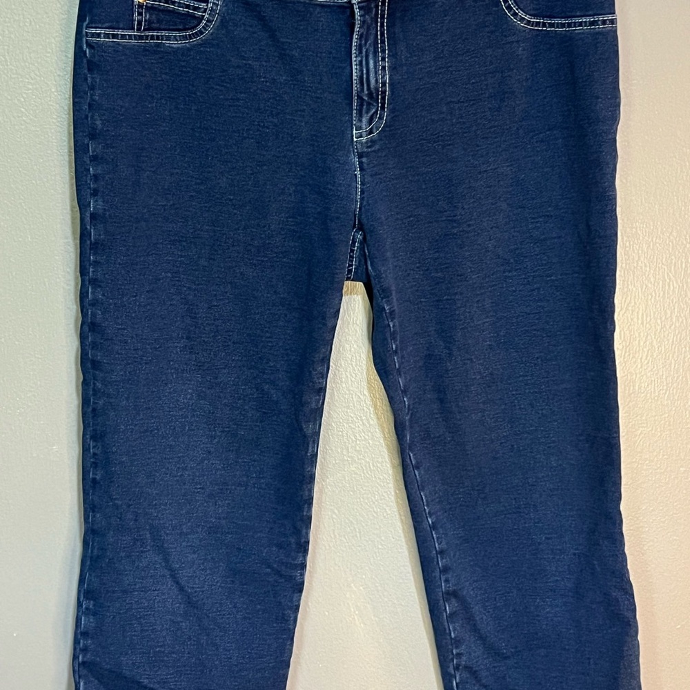 Chico's Dark Blue Capri  jeans Sz 1